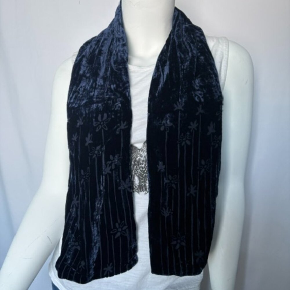 Luxurious Midnight Velvet Scarf